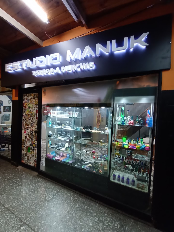 Fachada de Estudio Manuk Tattoo & Piercing House en Olivos